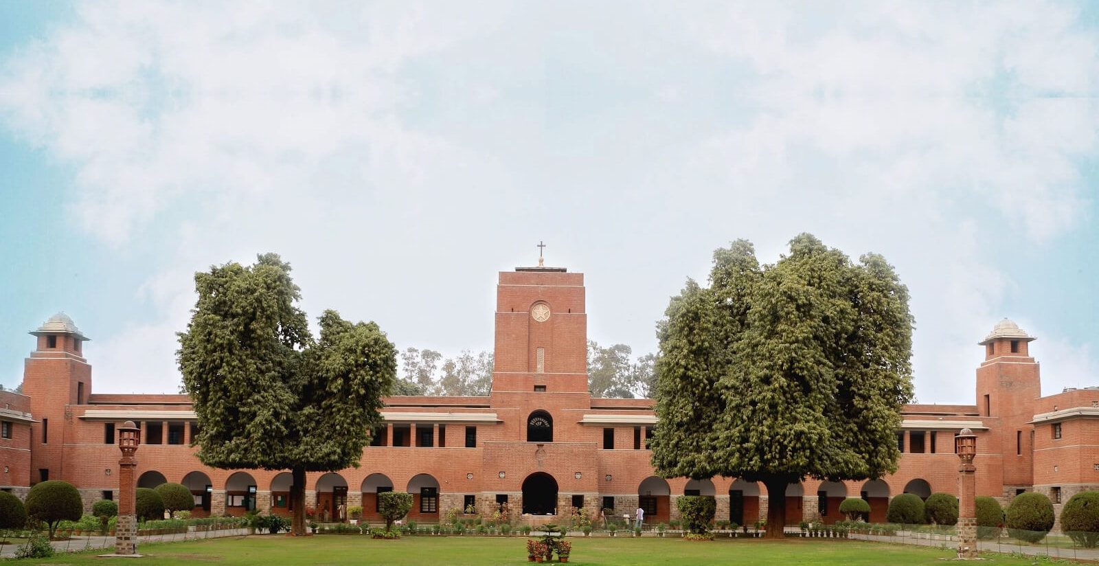Popular Humanities Courses in Delhi University