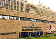 Public vs. Private Universities in India: The 8 Factors to Consider