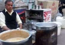 Top 7 Street Food Spots Every DU student Must Try